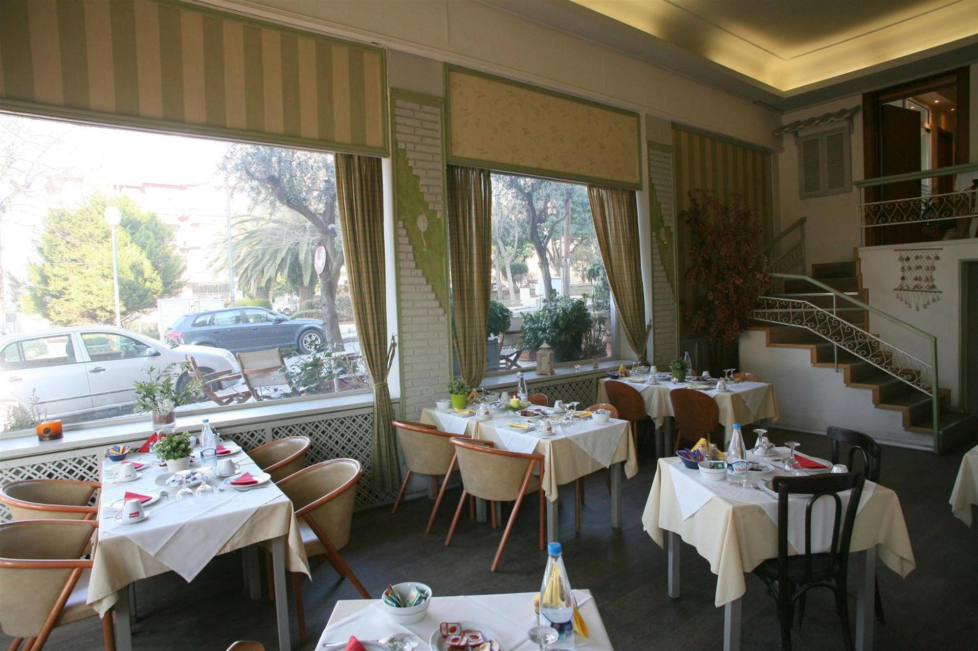 Oceanis Hotel Thessaloniki Exterior photo