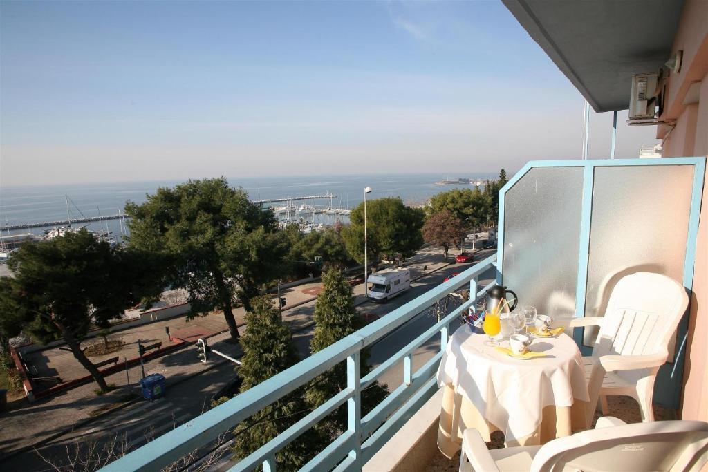 Oceanis Hotel Thessaloniki Exterior photo