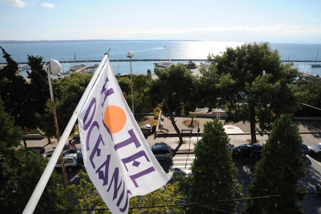 Oceanis Hotel Thessaloniki Exterior photo