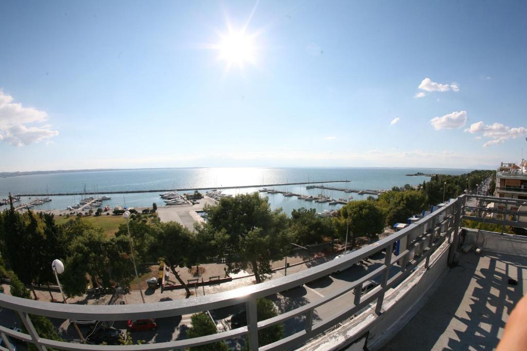 Oceanis Hotel Thessaloniki Exterior photo