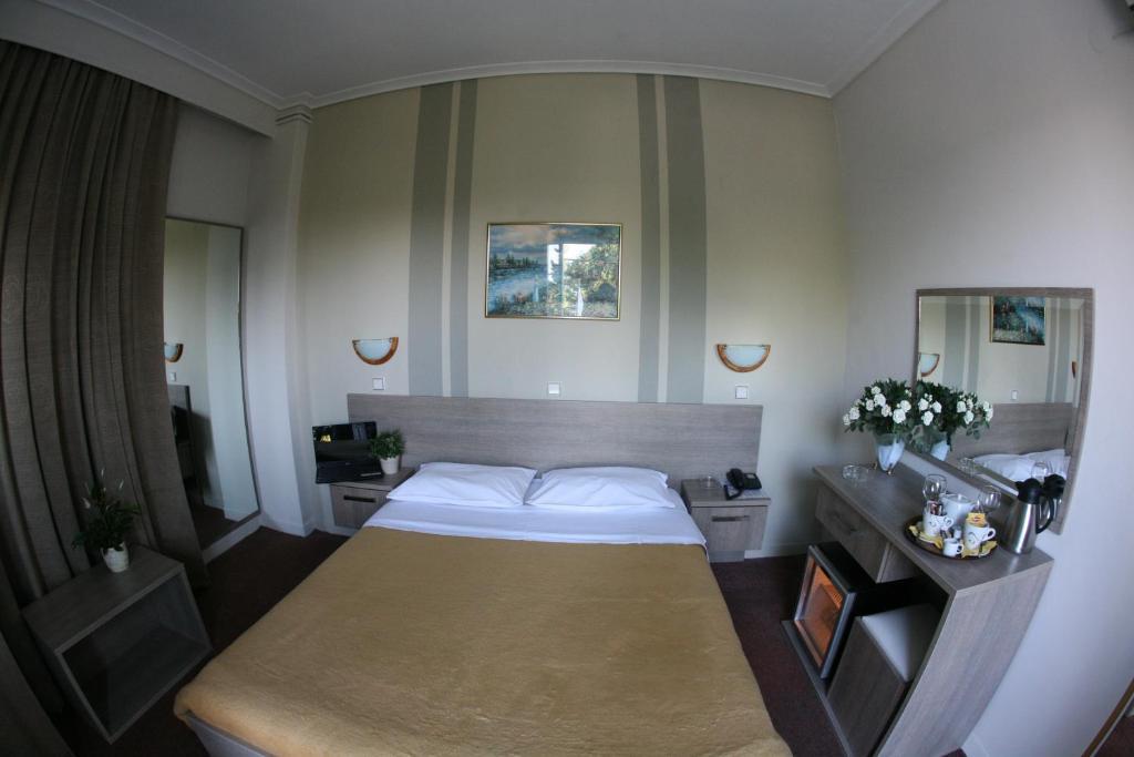 Oceanis Hotel Thessaloniki Room photo